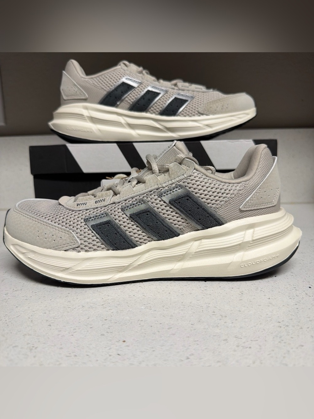 NEW Adidas Astrastar Cloudfoam Running Shoes Grey Beige JQ6089 Women's 8